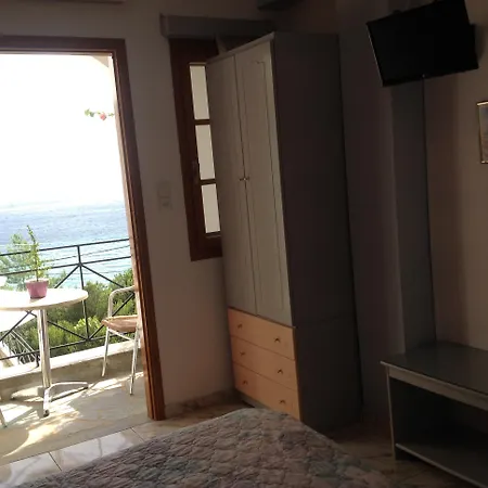 Lejlighedshotel Travlos 3*