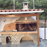 Ξενοδοχείο με διαμερίσματα Travlos 3*