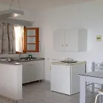 Ξενοδοχείο με διαμερίσματα Travlos 3*