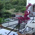 Ξενοδοχείο με διαμερίσματα Travlos 3*