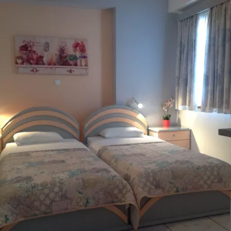 Travlos Aparthotel 3*