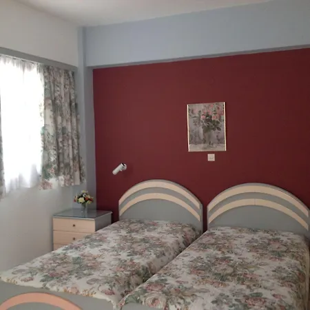 Aparthotel Travlos 3*