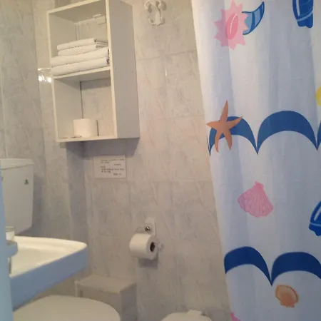 Travlos Aparthotel 3*