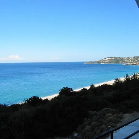 Aparthotel Travlos 3*